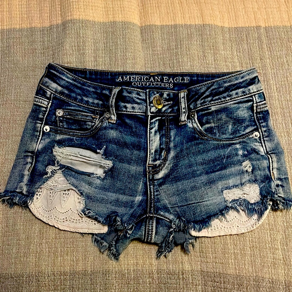 The “shortie” by American eagle outfitters. Size 4.